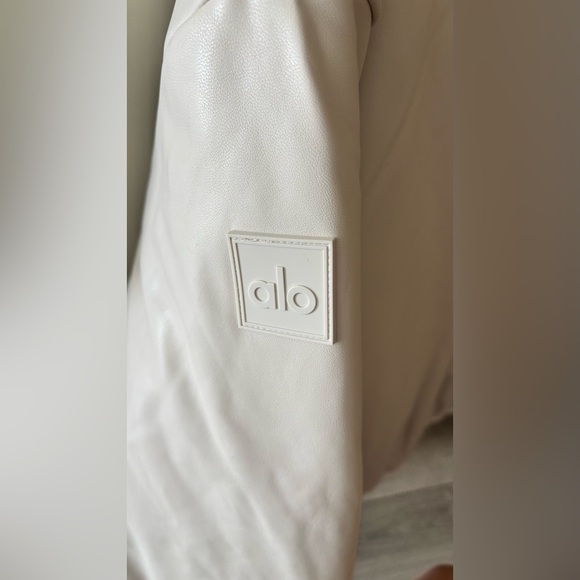 ALO Yoga Faux Leather Off-White Premier Bomber Jacket S *LNWOT* - Picture 8 of 11